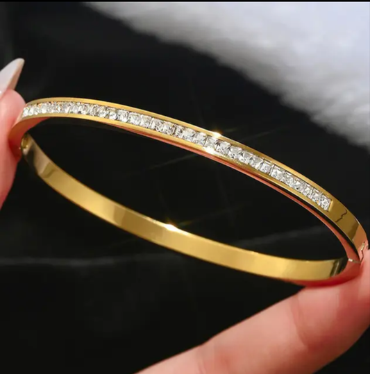 18K Gold plated Bracelet.