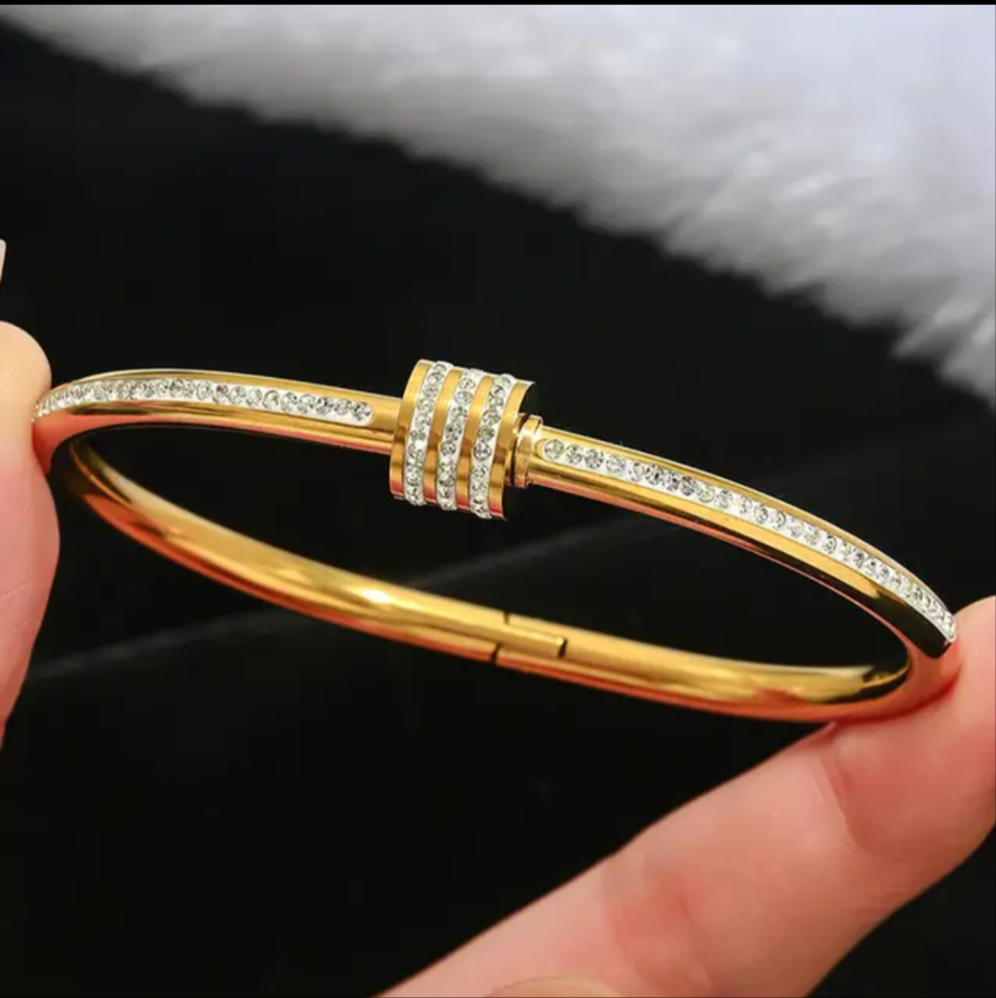 18K Gold plated Bracelet.