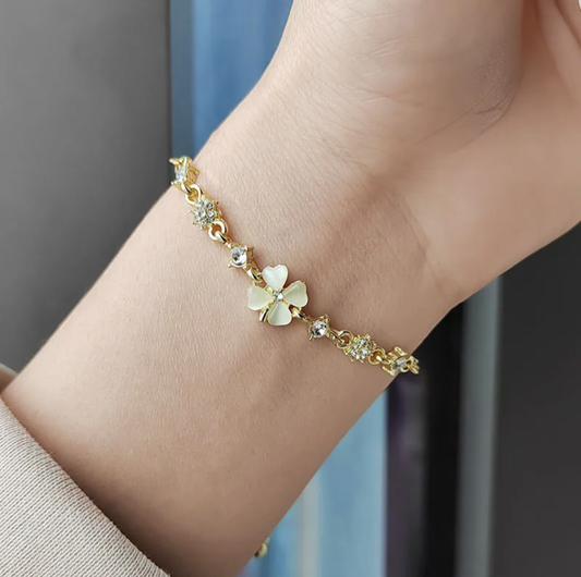 Flower gold plated bracelet