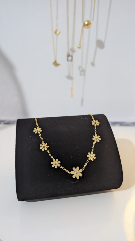 Mini Flower Necklace